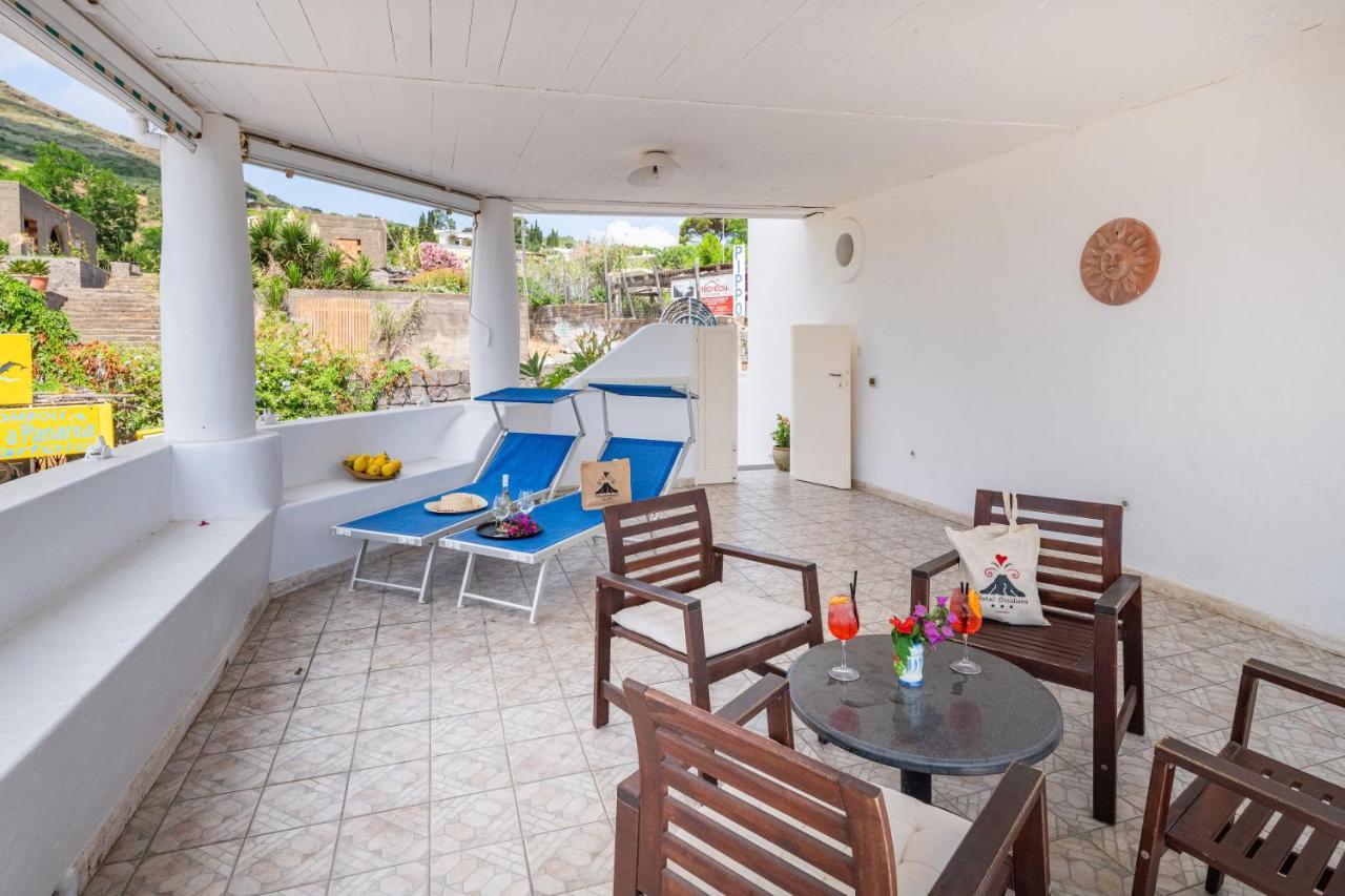 Stromboli Suite Apartment With Terrace Volcano & Sea View 외부 사진