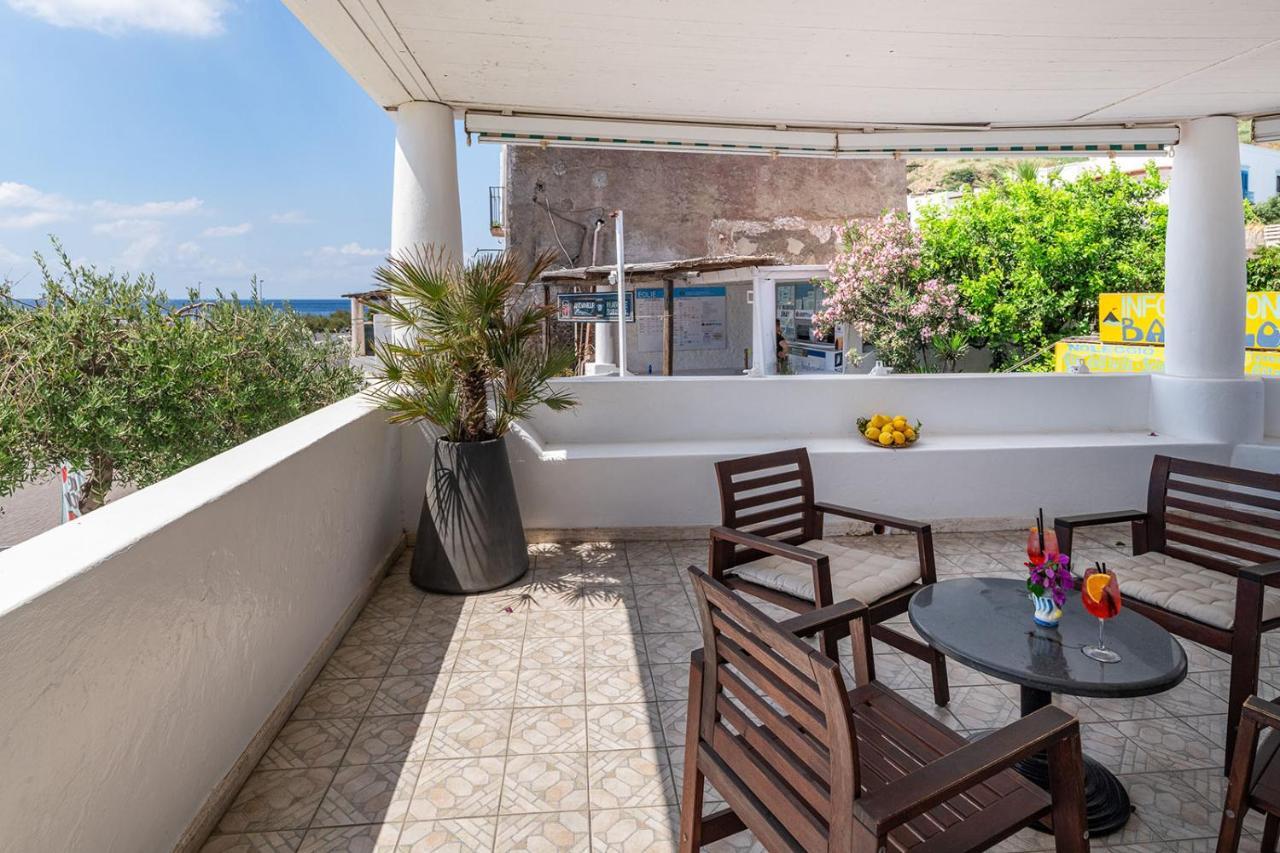 Stromboli Suite Apartment With Terrace Volcano & Sea View 외부 사진