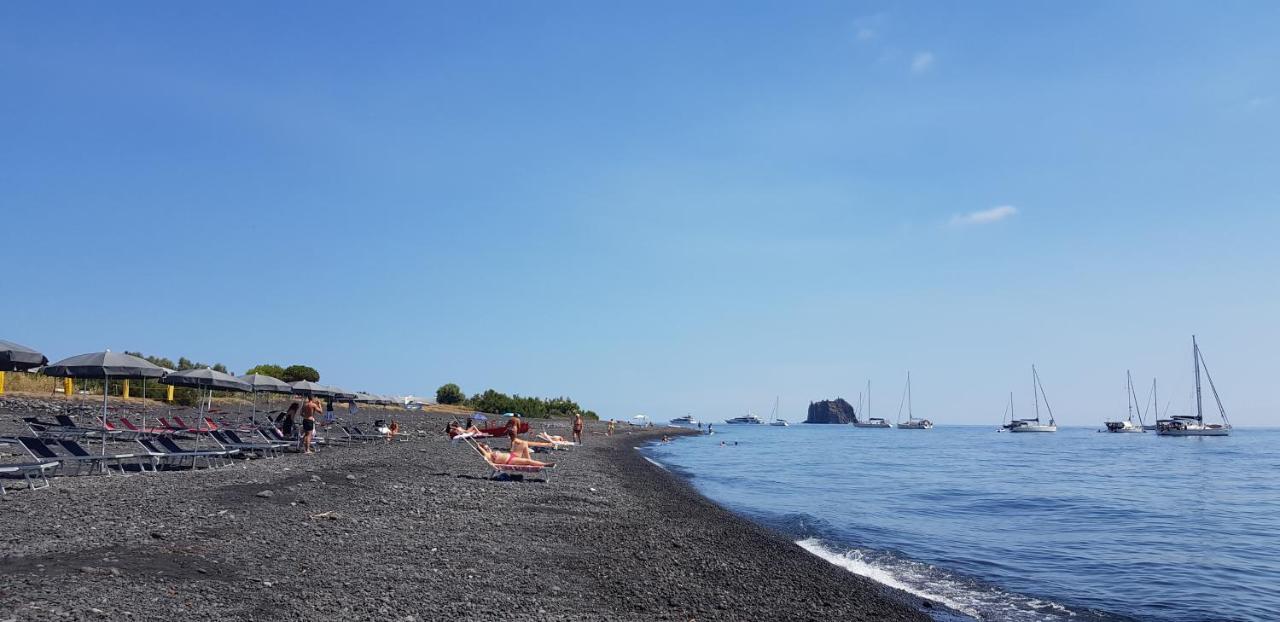 Stromboli Suite Apartment With Terrace Volcano & Sea View 외부 사진